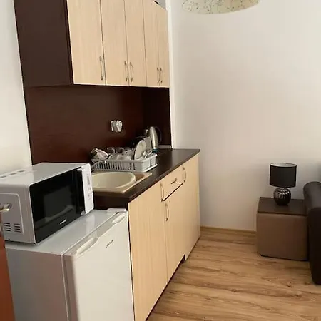 Victorio Apartment *
